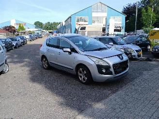 uszkodzony samochody osobowe Peugeot 3008 3008 I (0U/HU) MPV 1.6 VTI 16V (EP6C(5FS)) [88kW] 2011/10