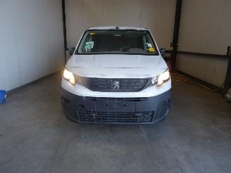 Purkuautot passenger cars Peugeot Partner 1.6 HDI 2022/12