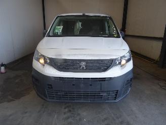 Coche siniestrado Peugeot Partner 1.6 HDI 2022/12