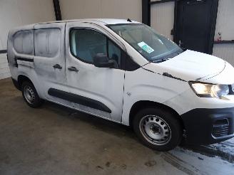 Purkuautot passenger cars Peugeot Partner 1.6 HDI 2022/12
