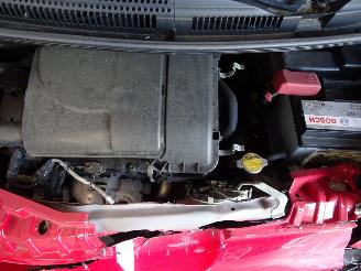 Peugeot 107 1.0 picture 5