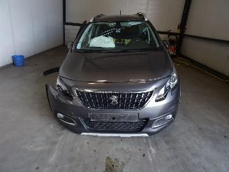 Peugeot 2008 1.2 THP picture 5