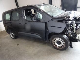 Dezmembrări autoturisme Peugeot Partner 1.5 HDI 2021/12