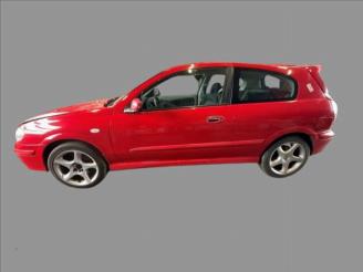 Nissan Almera Almera (N16), Hatchback, 2000 / 2006 1.8 16V picture 2