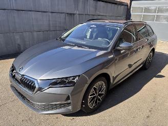 Unfallwagen Skoda Octavia Combi 1.5 TSI mHEV 110 kW Ambition 2025/12