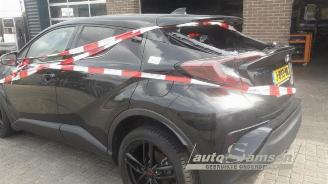 Toyota C-HR C-HR (X1,X5), SUV, 2016 1.8 16V Hybrid picture 3