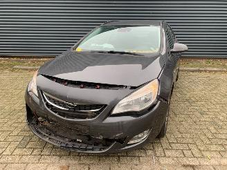 skadebil auto Opel Astra SPORTS TOURER 2011/3