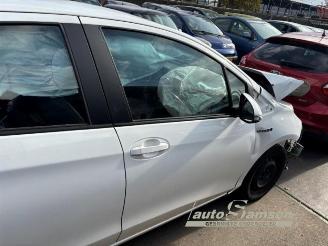 Toyota Yaris Yaris III (P13), Hatchback, 2010 / 2020 1.5 16V Hybrid picture 10