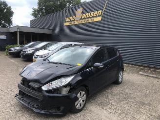 Vaurioauto  passenger cars Ford Fiesta  2015/8