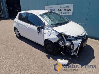 Uttjänta bilar auto Toyota Yaris Yaris III (P13), Hatchback, 2010 / 2020 1.5 16V Hybrid 2016/1