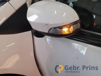 Toyota Yaris Yaris III (P13), Hatchback, 2010 / 2020 1.0 12V VVT-i picture 10