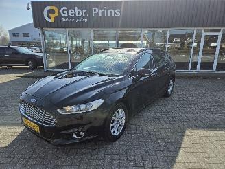 Vaurioauto  passenger cars Ford Mondeo 1.0 EcoBoost 12V Combi/o  Benzine 998cc 92kW (125pk) FWD 2016/1