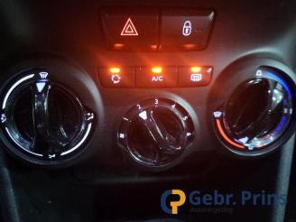 Peugeot 2008 2008 (CU), MPV, 2013 / 2019 1.2 Vti 12V PureTech 82 picture 12