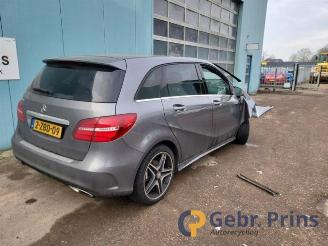 Vrakbiler auto Mercedes B-klasse B (W246), Hatchback, 2011 / 2018 1.6 B-180 BlueEFFICIENCY Turbo 16V 2014/11