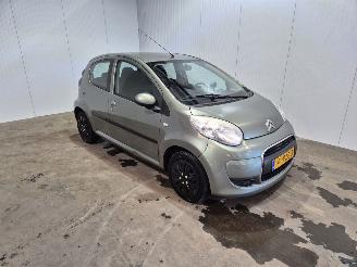 uszkodzony samochody osobowe Citroën C1 1.0 12V Hatchback  Benzine 998cc 50kW (68pk) FWD 2011/4