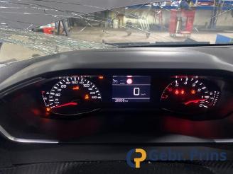 Peugeot 2008 2008 (UD/UK/UR/US/UX), MPV, 2019 1.2 VTi 12V PureTech 130 picture 18