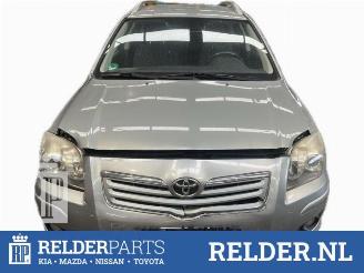 Coche siniestrado Toyota Avensis Avensis Wagon (T25/B1E), Combi, 2003 / 2008 2.0 16V D-4D-F 2007/10