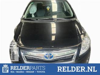 Vrakbiler auto Toyota Auris Auris (E15), Hatchback, 2006 / 2012 1.8 16V HSD Full Hybrid 2011/1