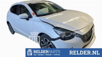 Uttjänta bilar auto Mazda 2 2 (DJ/DL), Hatchback, 2014 1.5 SkyActiv-G 90 2016/3