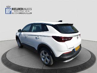 Opel Grandland X 1.6 TURBO  HYBRIDE picture 3