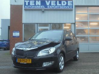 Vaurioauto  passenger cars Skoda Fabia Combi 1.2 TDI Greenline, Airco, Cruise control 2011/1