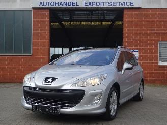Voiture accidenté Peugeot 308 308 SW Business-Line 103kw, Panorama, Climate& Cruise 2011/3