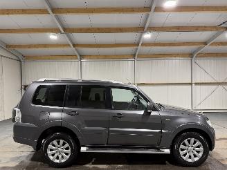  Mitsubishi Pajero 3.2 DI-D 147kW Automaat Leder 4X4 Instyle Side Window Van 2011/3