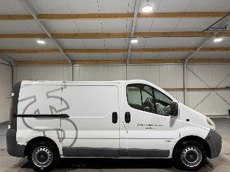krockskadad bil bedrijf Opel Vivaro 1.9DI 60kW L1H1 2003/1