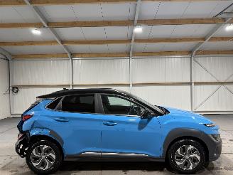 Damaged car Hyundai Kona 1.6GDI HEV 77kW Automaat Fashion 2022/4