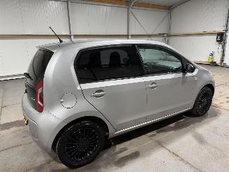 Volkswagen Up! 1.0 44kW High BlueMotion Airco picture 5