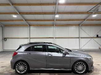 Voiture accidenté Mercedes A-klasse 180 90kW Automaat Pano Prestige 2013/1