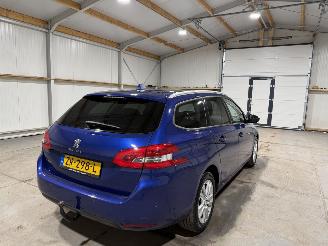 Peugeot 308 1.2PT 81kW Blue Lease Executive picture 6