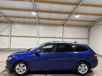 Peugeot 308 1.2PT 81kW Blue Lease Executive picture 8