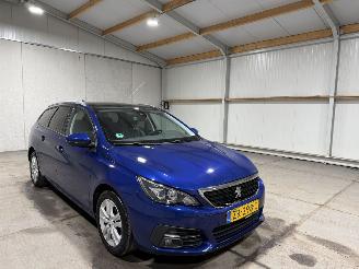 Peugeot 308 1.2PT 81kW Blue Lease Executive picture 3