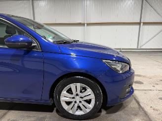 Peugeot 308 1.2PT 81kW Blue Lease Executive picture 14