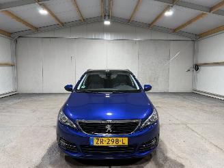 Peugeot 308 1.2PT 81kW Blue Lease Executive picture 4