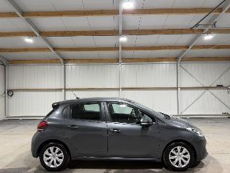 krockskadad bil auto Peugeot 208 1.2PT 60kW  Blue Lion Airco Navi 2016/10