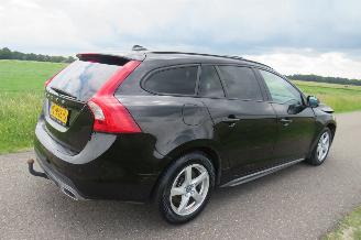 Avarii autoturisme Volvo V-60 2.0 D 120 pk  Pular+ Dynamic  Euro 6 schuifdak Leer  Camera Navigatie  2017 2017/8