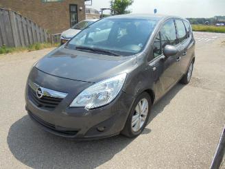 uszkodzony samochody osobowe Opel Meriva 1.4 2011/4