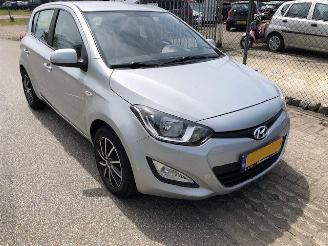 Auto incidentate Hyundai I-20 1.2 i motion 2012/9