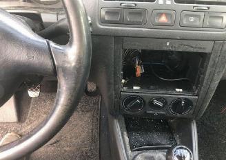 Volkswagen Bora 1.6 picture 8