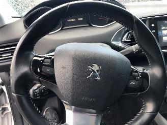 Peugeot 308 308 SW 1.2 PureTech Blue Lease Executive picture 14