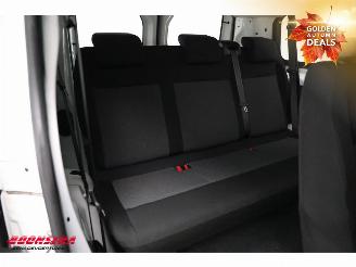 Peugeot e-Expert 50 kWh Kombi Aut. 9-zits PDC Airco Radio Bluetooth picture 16