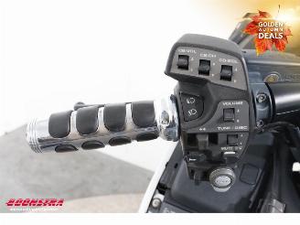Honda GL 1800 Gold Wing Navi Radio Cruise SHZ Heizgriffe 54.718 km! picture 24
