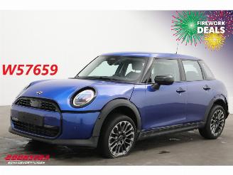 skadebil auto Mini Cooper 1.5 Aut. C Classic LED Leder HUD SHZ LRHZ Camera 2024/11