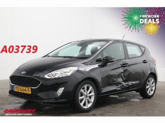 Vaurioauto  passenger cars Ford Fiesta 1.1 Trend Navi Airco Cruise PDC 75.883 km! 2017/10