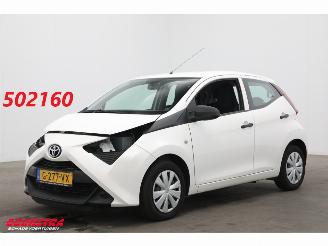 Damaged car Toyota Aygo 1.0 VVT-i x-fun Teilediebstahl Airco Bluetooth 2020/2