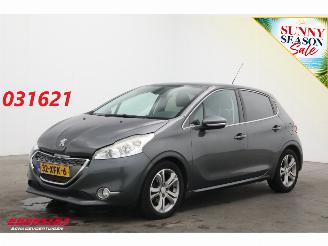 skadebil auto Peugeot 208 1.6 VTi Allure 5-drs Navi Cruise Bluetooth PDC LMV 2012/5