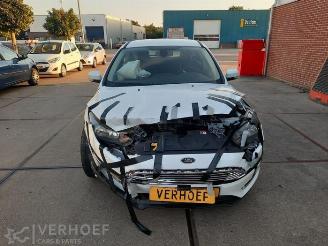 Démontage voiture Ford Focus Focus 3, Hatchback, 2010 / 2020 1.0 Ti-VCT EcoBoost 12V 125 2016/11