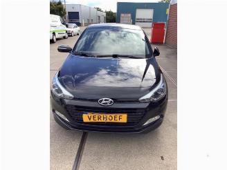 Salvage car Hyundai I-20 i20 (GBB), Hatchback, 2014 / 2020 1.0 T-GDI 100 12V 2018/6